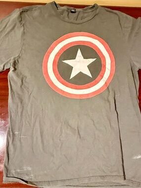 NYCCC Exclusive Captain America Shield Graphic Tee The Concert Tee Gray Large